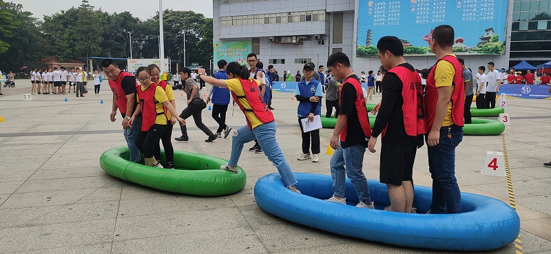 �Ϻ����ҵļ����ǣ�ʯ����ڰ˽�����ְ��Ȥζ���PT��Ѷ���塰���Ƚ���